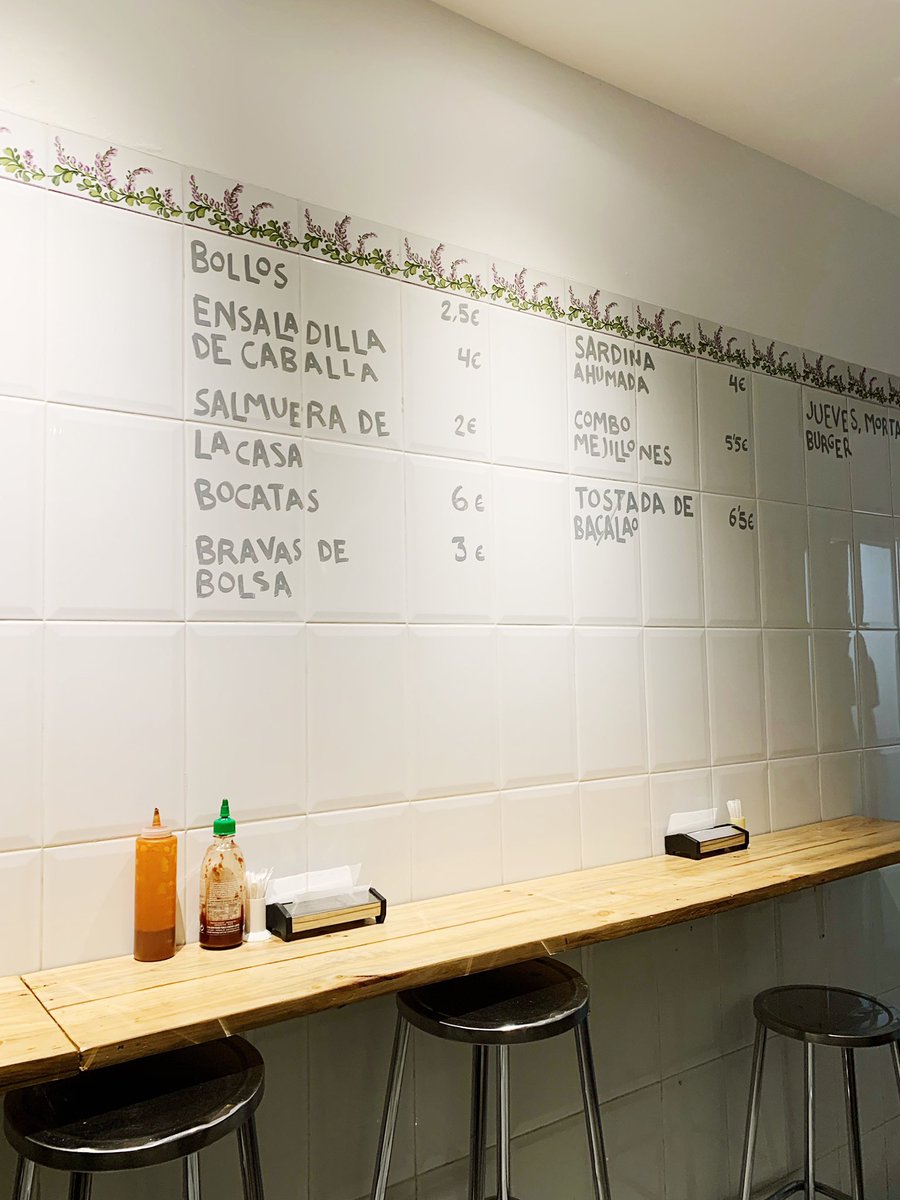 Estos días tienes que #irdepropio al sitio con más rollazo de #Zaragoza. En  <a href="/polleriasnpablo/">Bar Pollería San Pablo</a> han preparado para estas fiestas, migas y cosas muy ricas para vermutear. ¡Ve pronto que se acaba! 🐣 ⠀ ⠀ ⠀

#irdepropiopolleriasanpablo
• San Pablo, 28-30 •