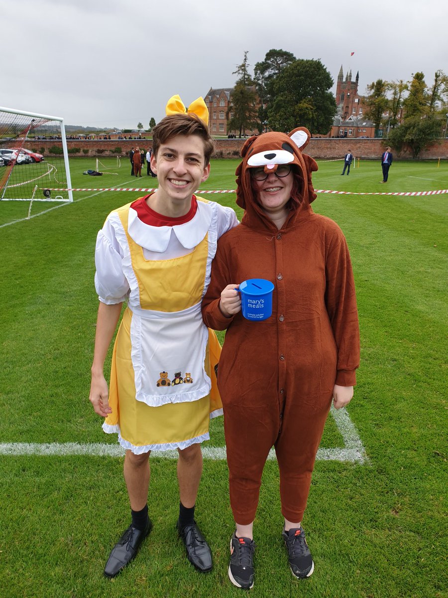 benethousepc's tweet photo. The Benet Troops came and gave it their all at Welly Wanging today for @MarysMeals https://t.co/bVCjLYJtqv