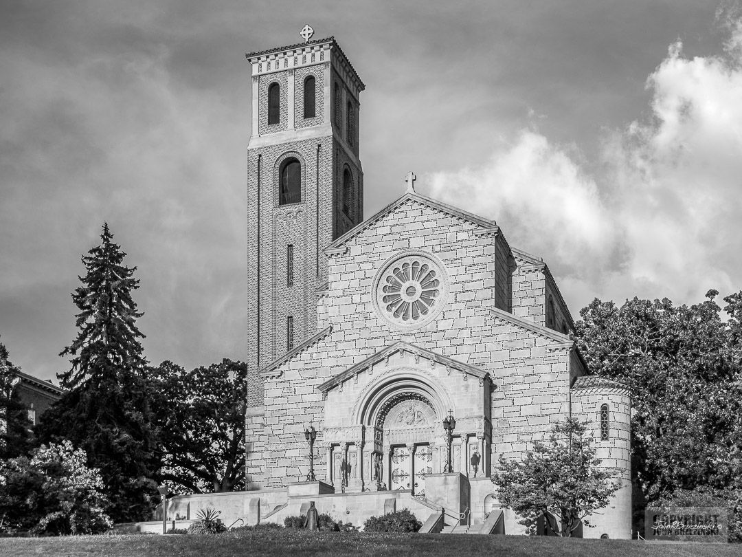 universityicons's tweet photo. Today's featured university icon is Our Lady of Victory Chapel at St. Catherine University in St. Paul, MN https://t.co/pPMv5ukK6S @StKate @StKatesAlums #stkates #archdaily #architecture #campus #campuslife #campustour #college #collegedays #collegelife #collegetour #picoftheday https://t.co/smOcCk9ce5