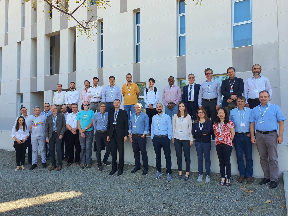 Inet of Radio Light tweet media