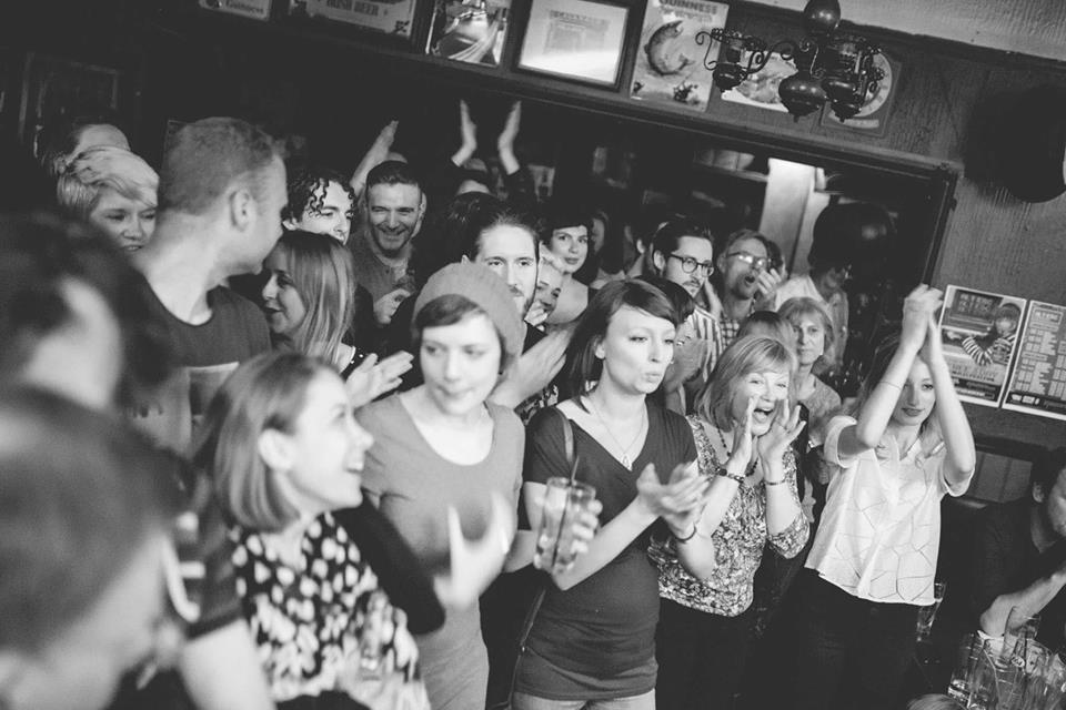 In the words of @fiddlers_btn THANK FUNK IT'S FRIDAY! Welcome in the weekend at this Irish spot with an evening of party classics and a Guinness or two... designmynight.com/brighton/event…