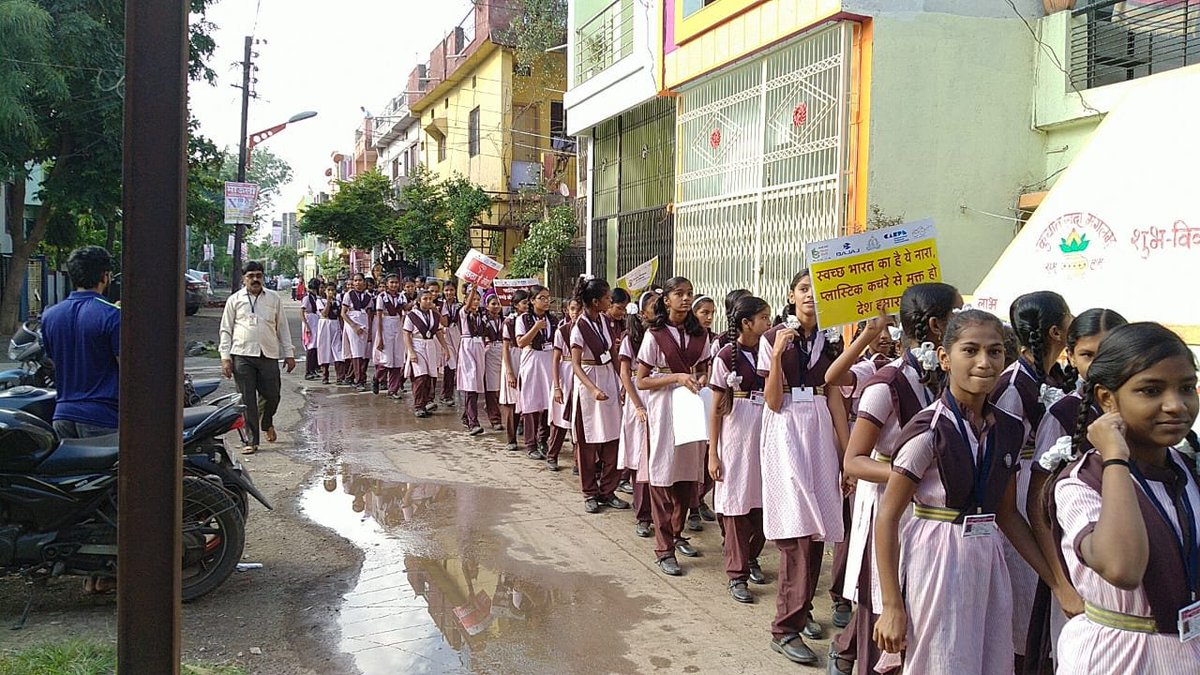 Under ‘Swachhata Hi Seva Hai’ and ‘Bajaj Mazi City Swachh City’ campaigns, we organized school rallies in Aurangabad. 2400+ school children from 11 schools participated.
#ChildrenForChange
#BajajMaziCitySwachhCity
#SwachhBharatMission
#SwachhataHiSevaHai
#SchoolRally