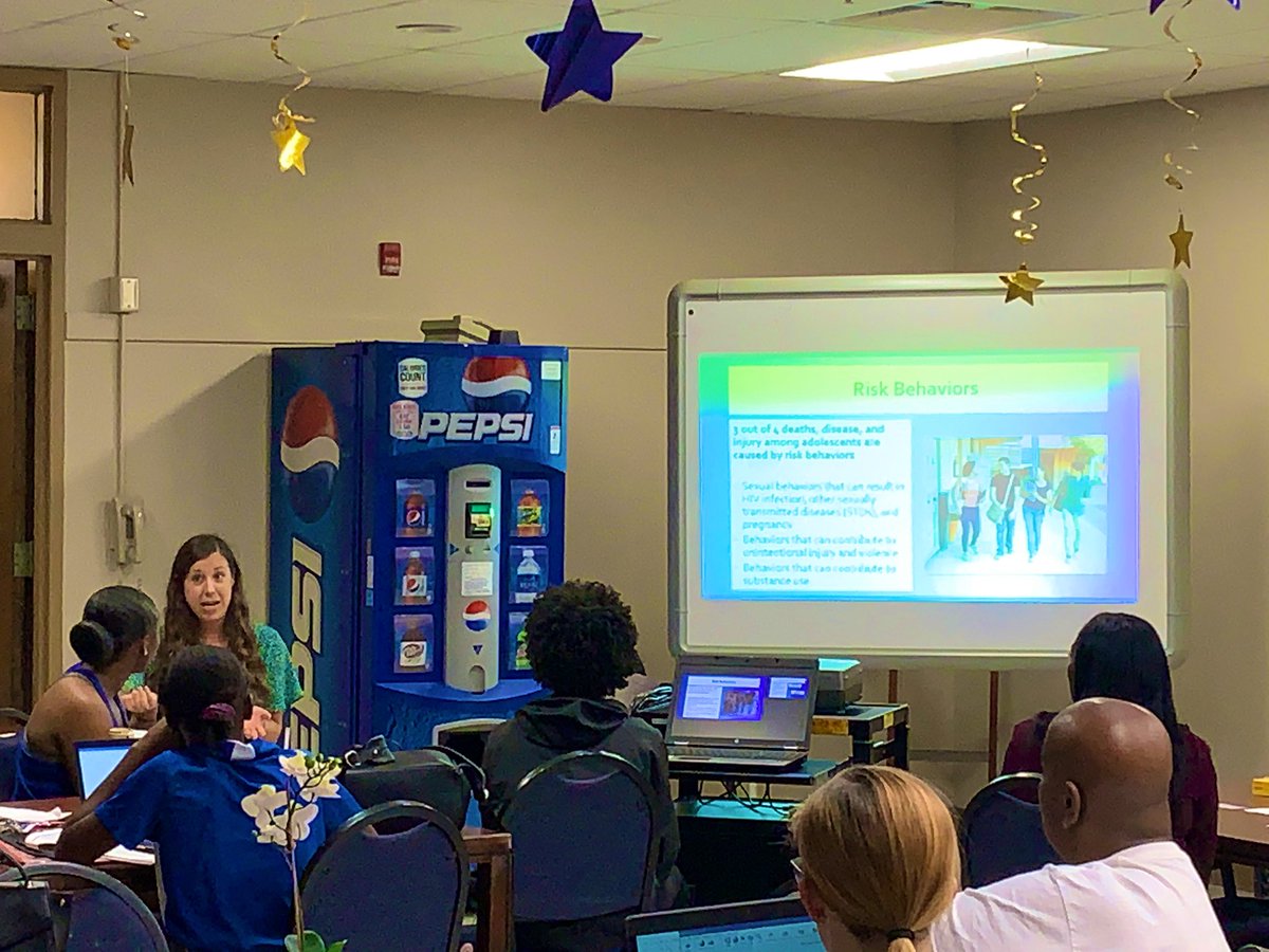 JeffersonSAC1's tweet photo. Here are some pictures from our meeting the other day. We are so happy about the turn out and feedback we got from everybody who attended:) This year is going to be a good one! @MrQuinnJHS @tampajhs @full_sparks @MsCDiehl https://t.co/cpXZLscotR