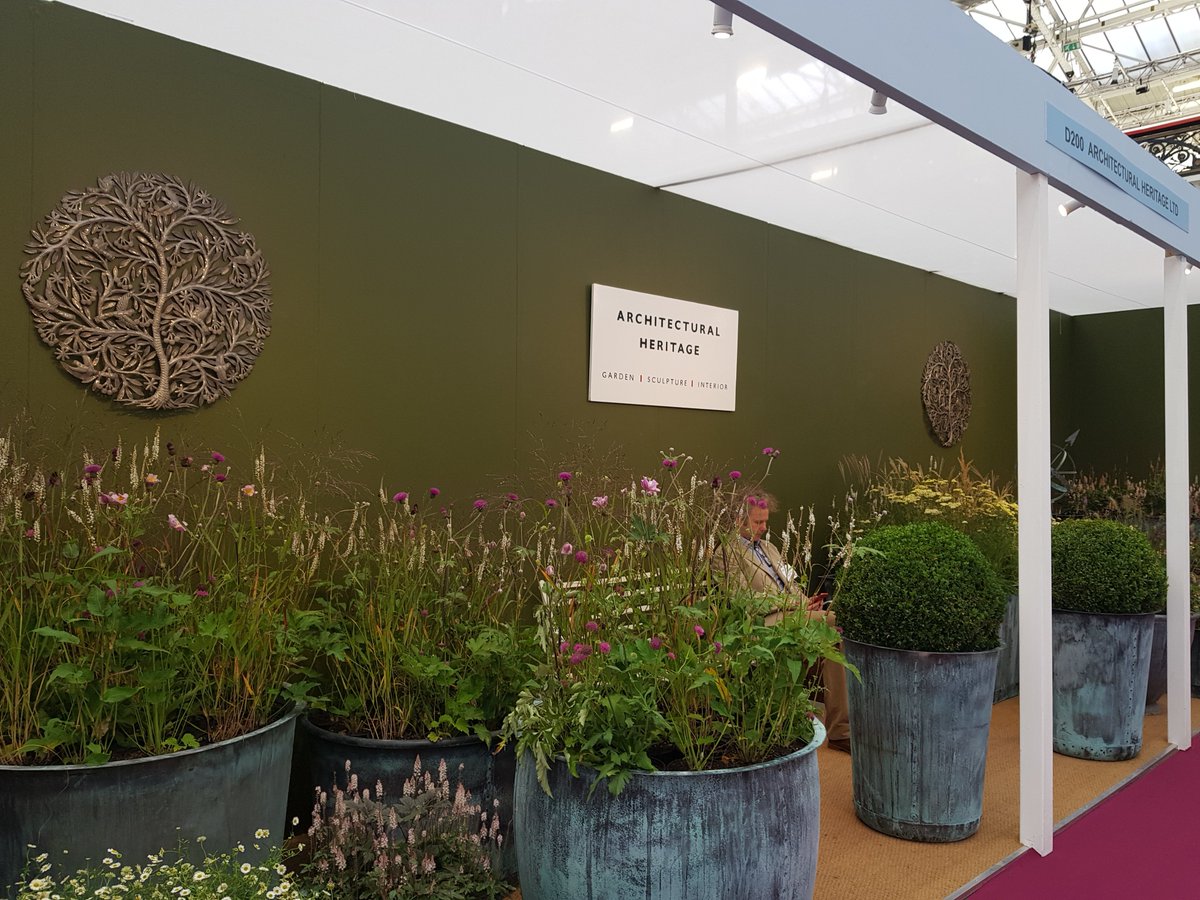 SN15_2DP's tweet image. Great to see some of our customers such as Hayles &amp;amp; Howe, Architectural Heritage and The Original Book Works at the Decorex Show yesterday.

#industrialplasters #provenreliability #onestopshop #fibrousplastering #fibrousplaster #fibrousplasteringsupplies #decorex #decorex2019