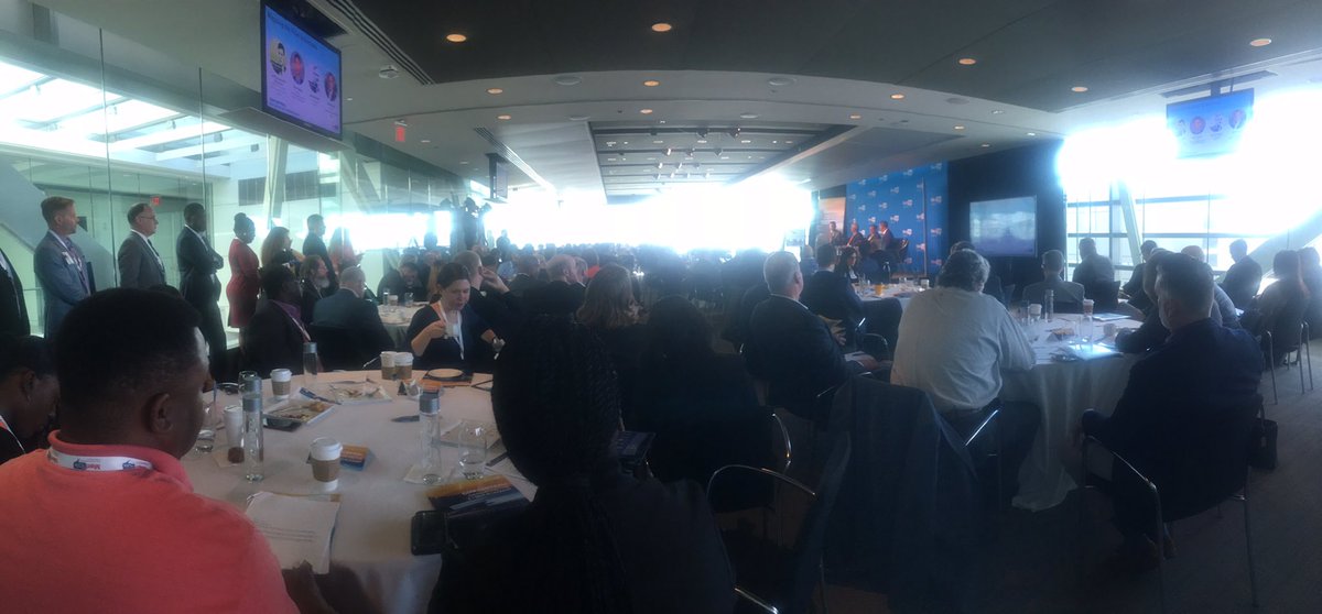 MeriTalk's tweet photo. It’s a packed house at #CDMCentral. Former @DHSgov #CISO Jeff Eisensmith talks with Erik Floden, @dennisreilly78, & @Billwrightv about how better vendor communication can help agencies integrate all future #cyber capabilities. @Forescout @gigamon @SplunkGov https://t.co/0TTM2AsiR8