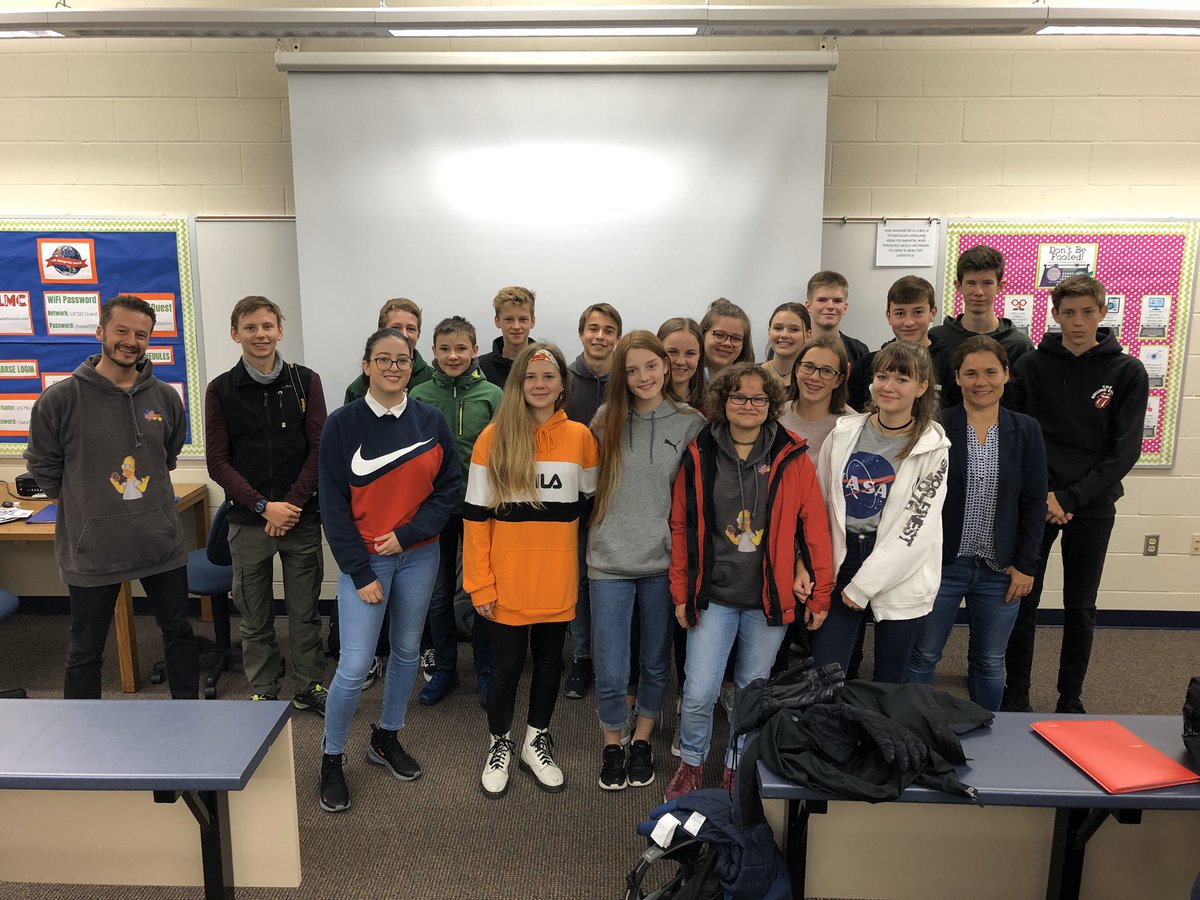 <a href="/UHS_UCSD/">UrbandaleHighSchool</a> <a href="/UHSGAPP/">UHS GAPP</a> welcomes our visitors from our sister school in Germany! It’s always a special time when they come to <a href="/UrbandaleCSD/">Urbandale Community School District</a> through our GAPP exchange!! 🇺🇸 🇩🇪 #UHSpride
