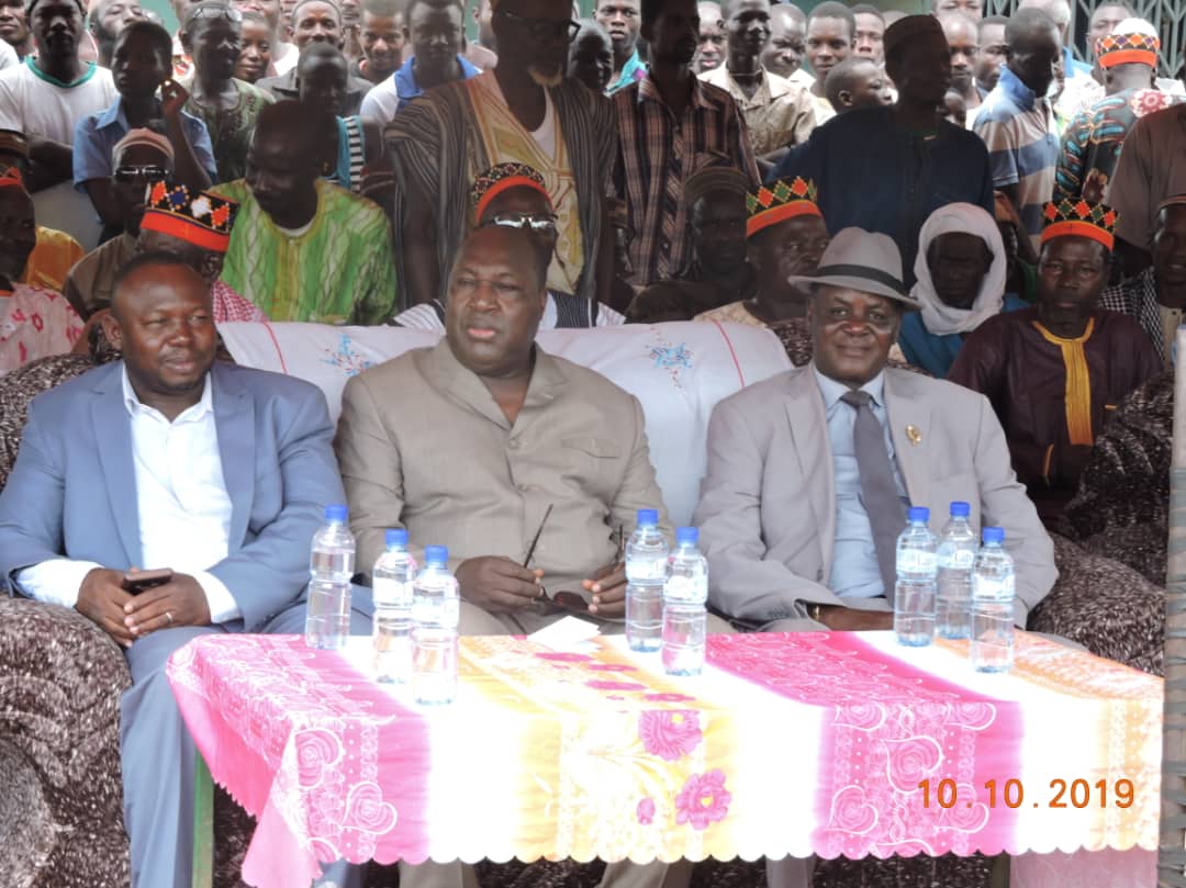 zephirindiabre1's tweet photo. Bonjour à tous ! Je viens d'offrir une ambulance aux populations de la commune de #Garango pour les soulager en matière d'évacuations sanitaires. #lwili #BurkinaFaso https://t.co/wHrYmxsVZN