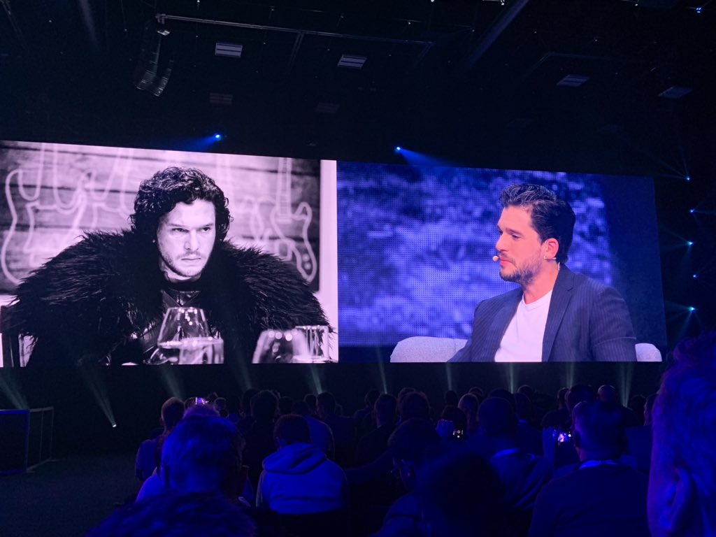 techdotbeer's tweet photo. Kit Harington admits #YouKnowNothingJonSnow when appearing on stage @nutanix #NEXTconf after computer scientist Dr Katie Bouman #ThatMakes2OfUs https://t.co/91qcbBOBmF