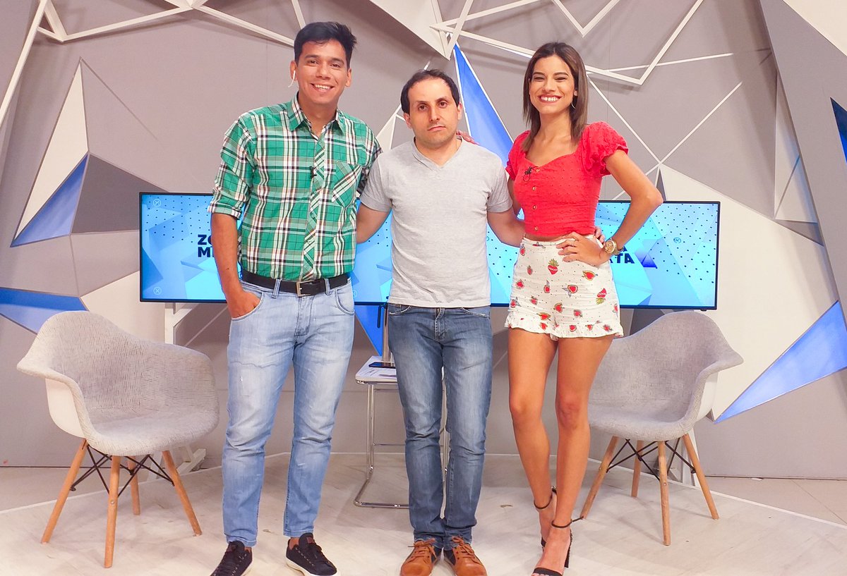 Zonamixta12's tweet photo. #MiercolesDeInvitado en @zonamixta12 📸
👉🏻 Estuvo con nosotros @juanpabloabente palpitando lo que será el pista y el Tc2000 en Oberá este fin de semana 🏁
🎤 Y desde #MarDelPlata @MatyAranda06 con toda la información de los @juegosevita 🙌🏻

#Vamos @MinDepMisiones 
🔴🔵⚪️ https://t.co/f2GkPrMNm8