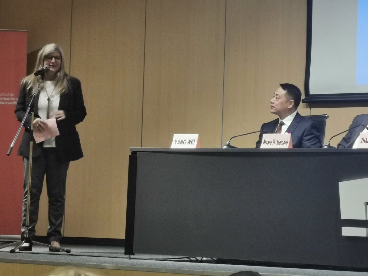 Oripipe's tweet image. AUCI UDELAR INSTITUTO CONFUCIO BEIJING COLLEGE