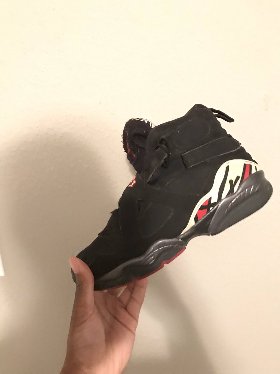 DaShoeCorrespo1's tweet photo. Playoff 8 Size 7 Youth DM or Comment $45 https://t.co/dCDilOR9yR
