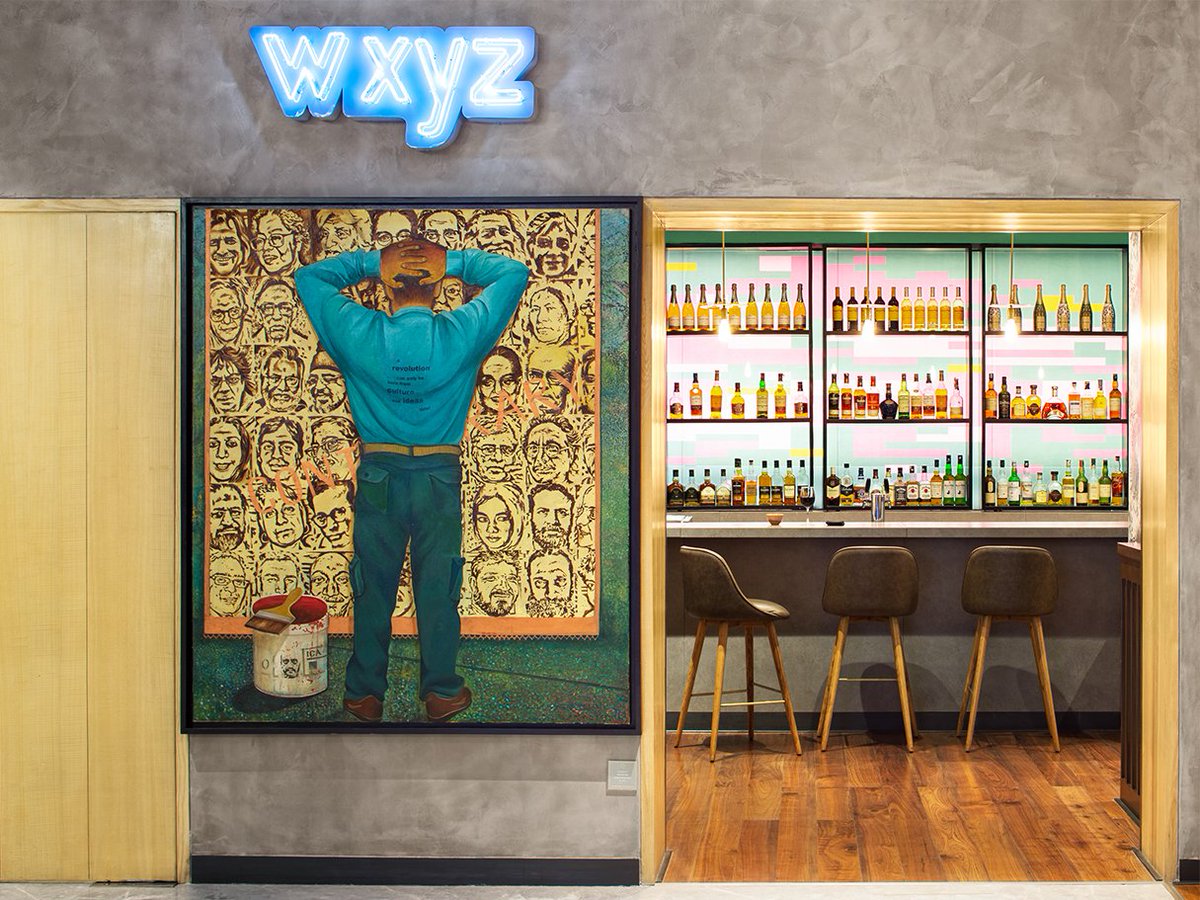 studiolotus_in's tweet photo. #StudioLotusFocus on the 'W XYZ' bar at the @aloftdelhi, where whimsical pop art and an illuminated bar backdrop stand stark against the minimal material palette.
π·@ajfanthome
#StudioLotusIndia #ContemporaryDesign #ConsciousDesign #InteriorDetail #HospitalityDesign https://t.co/aF8QD7eWLl