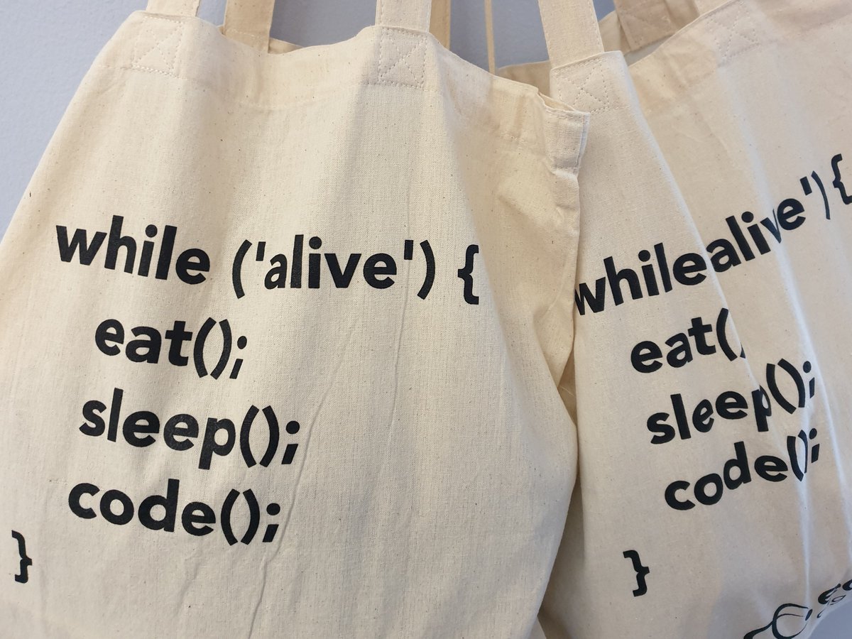 Goodie bags at the ready for our two new Software Engineering graduate apprentices starting next week! Excited to be part of the first #GraduateApprenticeship @UofGlasgow, delivered by @GlasgowCS. 🖥️ #earnwhileyoulearn #workforceofthefuture