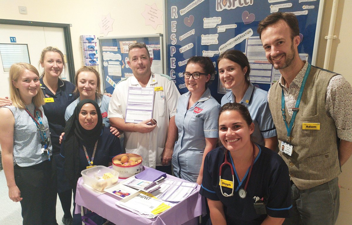 AndyFoo7's tweet image. Avening ward CGH have been amazing, launching a week earlier as a pilot. Inspiring leadership by Homairah Daya #ReSPECTProcess  @gloshospitals @One_Glos @GlosHealthNHS @mdoc77 #haveaconversation #ReSPECTWest @WEAHSN @hannah_hrca @drheinleroux