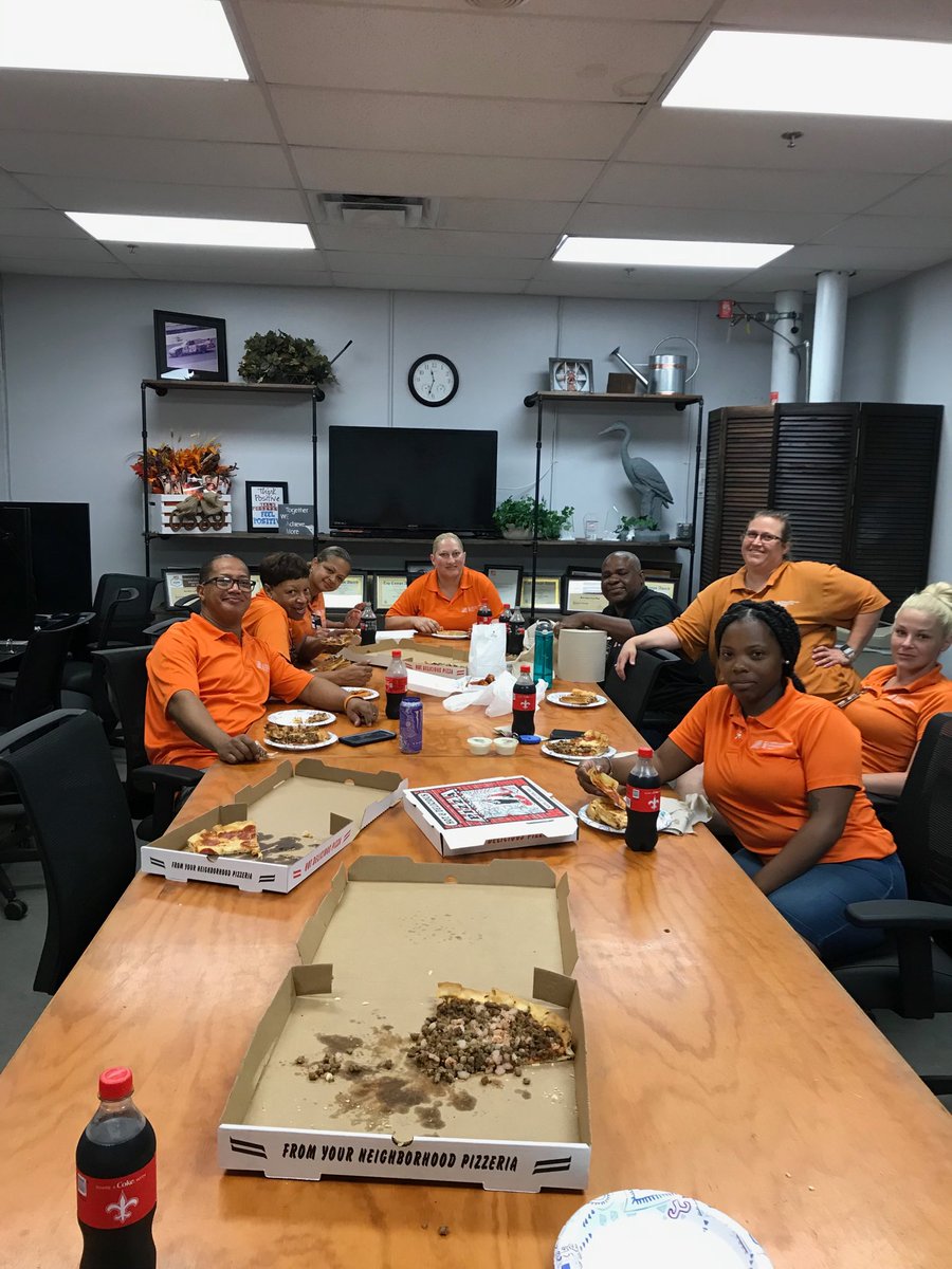 Say Hello to the MET team at 389! They’re being recognized for being 1,180 days safe today! Wow! Keep up the great work team! Thanks for all you do!