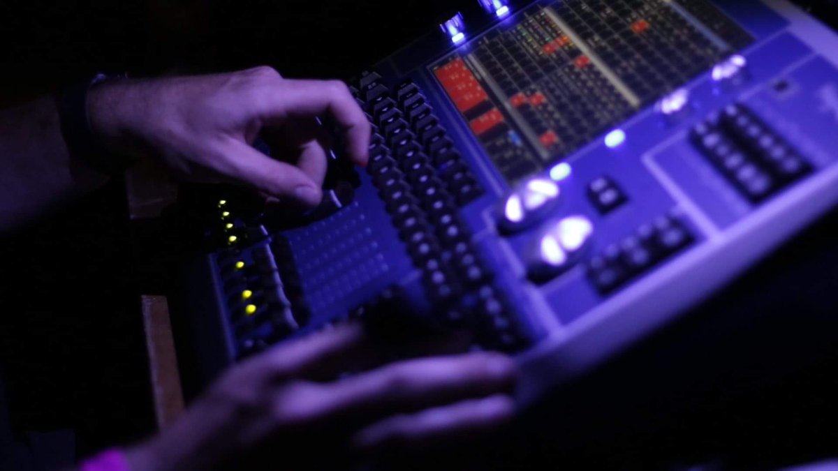 ProLXProduction's tweet image. Head over to our YouTube channel to check out our video from @Phoenixfest2019 

 youtu.be/XIbkBykEdOk

#events #festival #lighting #video