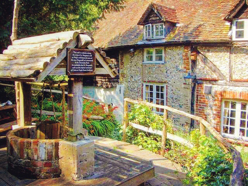 St Margaret’s Well in all her glory! 

A wish we grant to you ✨... a bundle of cosy autumn nights with roaring open fires, great service and delicious home cooked food

 #thewellhouseinn #autumnishere #openfire #cosyatmosphere 🍂 🍁