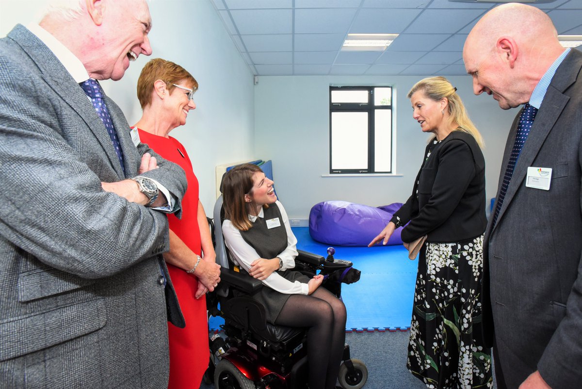 BrainwaveCentre's tweet photo. Natalie @OverO2Brainwave met our charity President HRH The Countess of Wessex GCVO on Tuesday. The Countess presented Natalie with a Cert of Appointment as Charity Ambassador following her amazing year of fundraising which has included climbing over @TheO2 with @ollyofficial!🎈 https://t.co/J2ujSNot4j