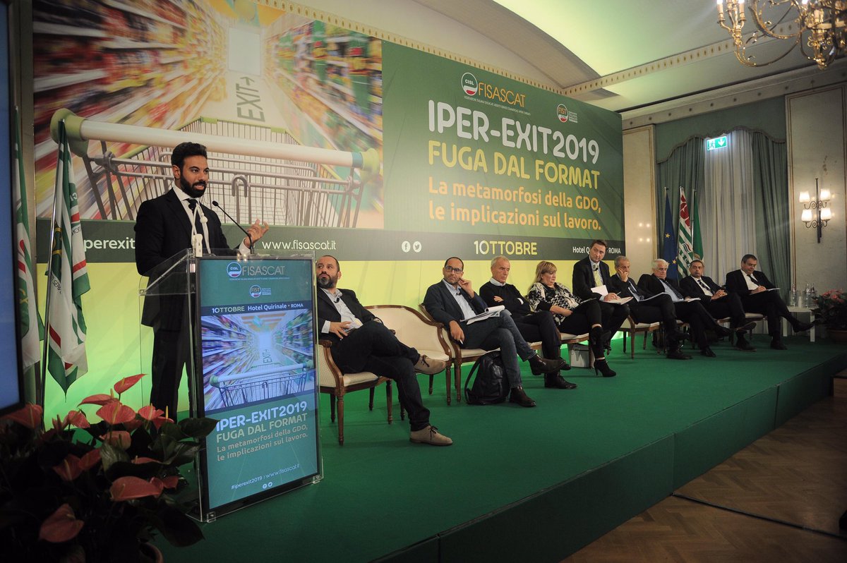 #IperExit2019 Il vice capo di Gabinetto del <a href="/MISE_GOV/">Assessorato allo Sviluppo Economico di Bugliano</a> <a href="/SorialGiorgio/">Giorgio Sorial</a> nel ripercorrere l’evoluzione delle vertenze #Auchan #MercatoneUno #TuoDì e degli scenari futuri connessi a #ecommerce #tecnologia concorda su costituzione del tavolo permanente partecipato dai vari stakeholder