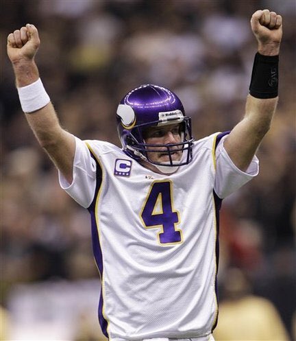 Happy Birthday to legend Brett Favre 