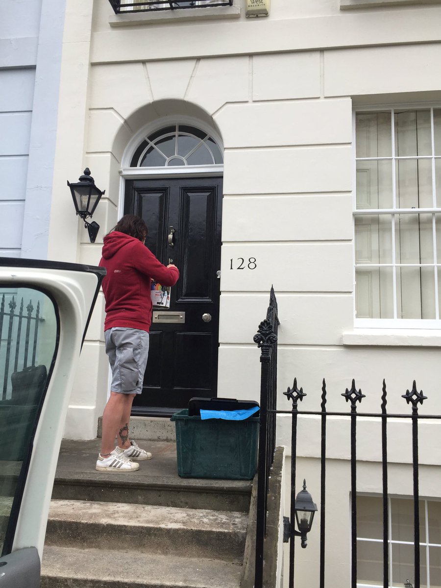 Those final touches, taught <a href="/MultitaskingTan/">Tanya</a> very well, actually teaching me I think 🤔 allcoat over <a href="/AnduraCoatings/">Andura Coatings</a> getting the little jobs out the way before going off grid for my 50th exactly 2 weeks today. Lots to get done but then 3 days off grid ✅ #woolacombe #hoorah