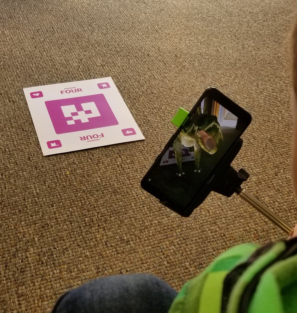 THills_ES's tweet image. More AR and VR fun with Mrs. Payne&apos;s class! Our 3rd graders have had a blast this week learning more about dinosaurs and their fossils. Thank you, Mrs. Scott, for the engaging lesson!