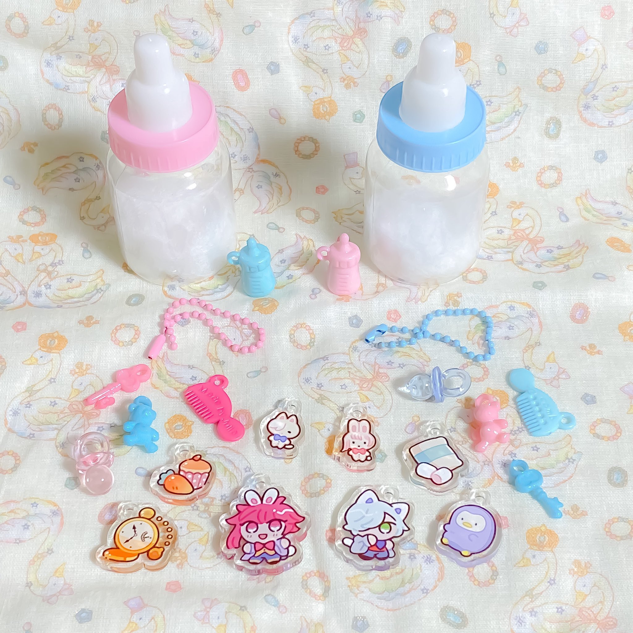 まっさん スパコミ頒布予定だったグッズ ひそほまお世話アクリルチャームセット ねこ密とうさ誉のミニアクリルチャームセット なんとなく赤ちゃんっぽいプラスチックチャームがセットになっているのでバラバラにするとお世話ごっこができます