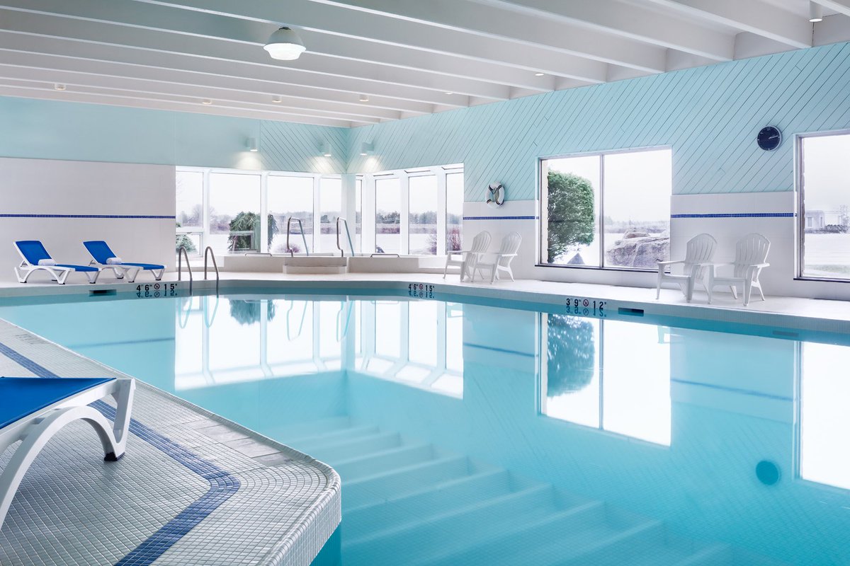 OHLHoundPower's tweet photo. Relax and unwind in the heated indoor pool + hot tub before and after the Greyhound game @DeltaSSM  #Visitdowntown #VisitSMM #DeltaSSM #GoHoundsGo #Marriott #OHL #BestViewinTown #Waterfront #Relaxation https://t.co/BSQmo7Cdpl