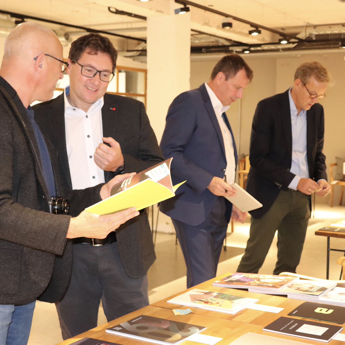 gmundpaper's tweet photo. Gmund Award 2019: The jury has met!

Thanks to all participants! You did a great job!

Stay tuned ...

#gmundaward2019 #gmundaward #gmundpaper https://t.co/tkXYTykJkg
