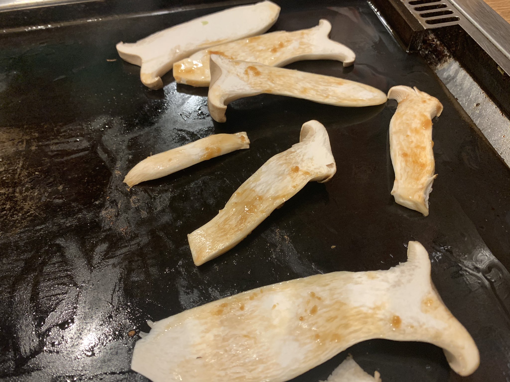オオヌキ 大貫晋也 浅草にあるもんじゃ屋 もすけ バター焼きともんじゃ焼きを店員さんが焼いてくれるから最高の味に仕上がります 海鮮系好きな人はめっちゃオススメ アメリカから遊びに来た友達に鉄板焼きの思い出を作ったぜ オオヌキ 大貫晋也 浅草にあるもんじゃ屋 もすけ バター焼きともんじゃ焼きを店員さんが焼いてくれるから最高の味に仕上がります 海鮮系好きな人はめっちゃオススメ アメリカから遊びに来た友達に鉄板焼きの思い出を作ったぜ
