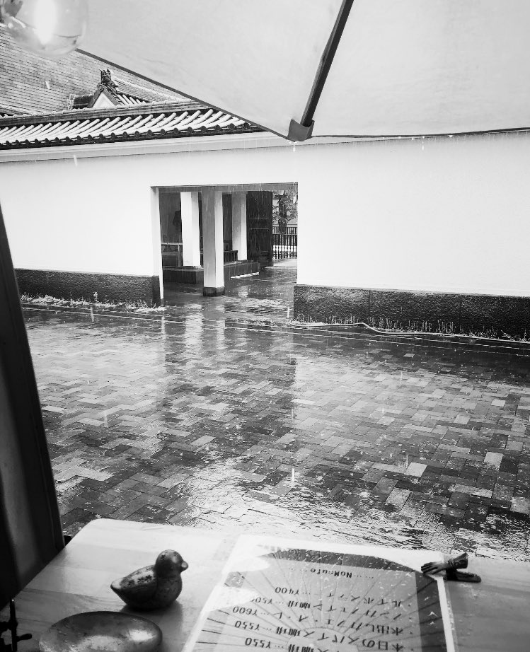 ⭕️お知らせ⭕️
台風19号の接近に伴い10月12日(土)は臨時休業させて頂きます。
藝大アートプラザ様もお休みです‼️
明日金曜は営業予定ですが天候によっては早く閉店致します。
日曜は13時〜オープン予定です

皆様もどうか安全第一にご無理なさらず備えられるモノは準備してお気をつけてお過ごし下さい！