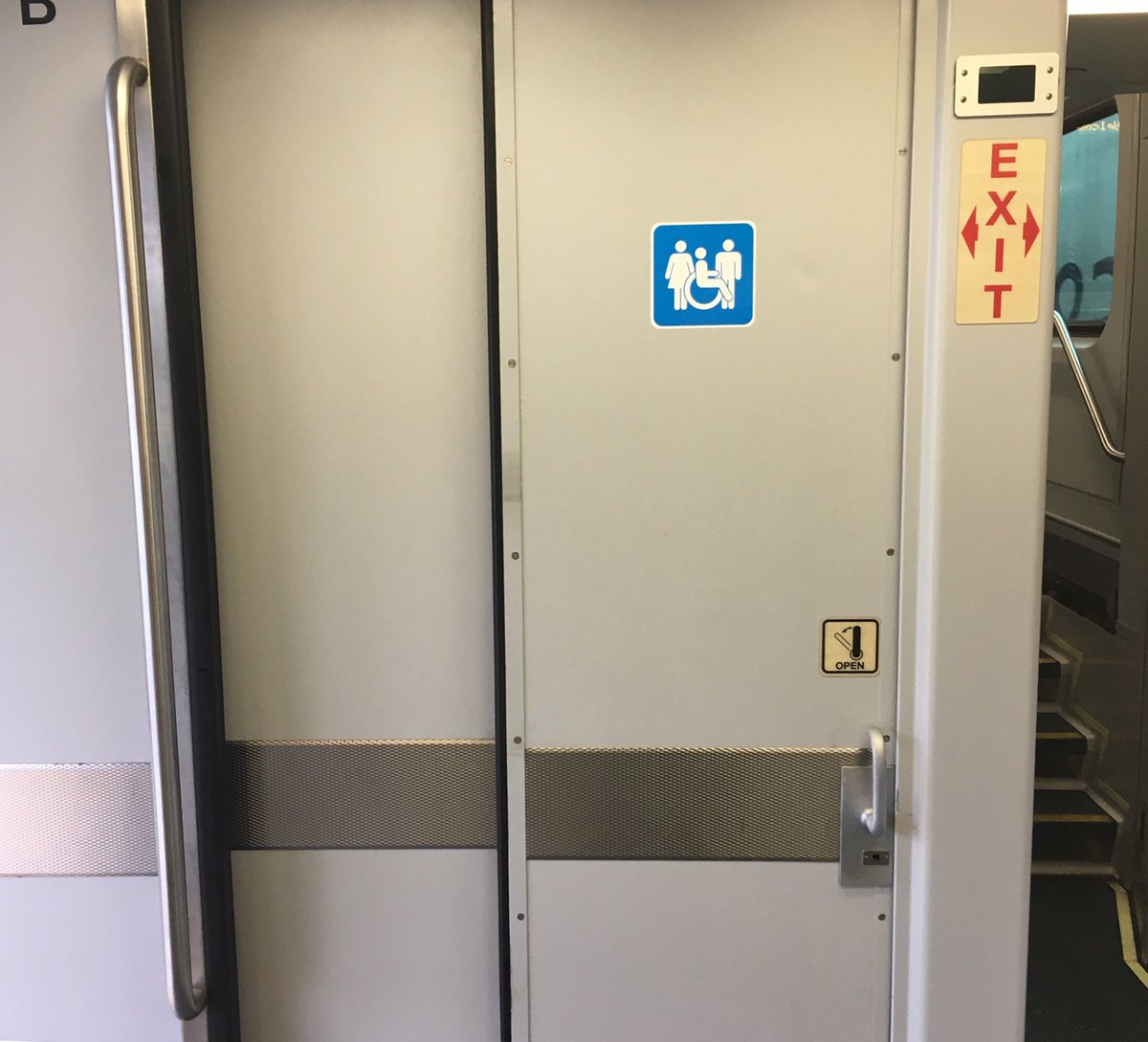 When you have 30 minutes to wait for the #SunRail train and you gotta go, what do you do? For answers, click sunrailriders.com
#restroom