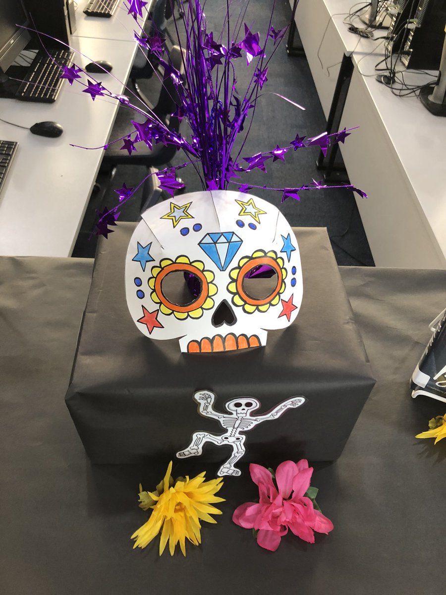 Kudos to NHS for the awesome burritos this morning and the <a href="/MConquistadores/">Mariachi Conquistadores</a> for the entertainment #BurritoBash2019 #HispanicHeritageMonth #OFOD #THEDISTRICT <a href="/DVHSYISD/">Del Valle HighSchool</a> <a href="/YsletaISD/">Ysleta ISD</a>