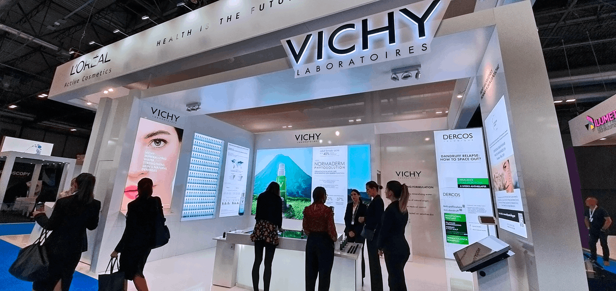 vsfactory1's tweet photo. Salon #EADV #Madrid 🇪🇸 
La #scénographie #interactive au service des marques !

@VichyFr @Loreal @inextensofr

#Innovation #tangible #ventuz #EADV #digital #fun #ludique #vsfactory #normaderm #mineral89 #event #eventpro #stand #découverte https://t.co/INP0rDzOmO