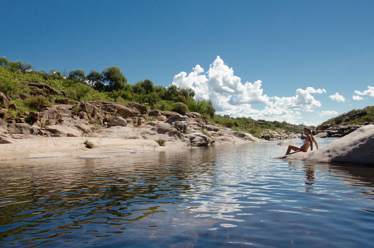 Se vino el calorcito de #Primavera y ya nos dan ganas de disfrutar en las #SierrasDeCórdoba. #RíoMinaClavero #MaravillaNaturalDeArgentina