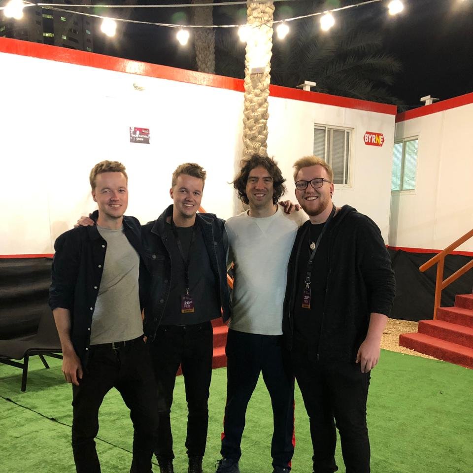 Vandalye's tweet photo. Throwback to when we got to support @snowpatrol at the @Dubaijazzfest and have a little chat to Gary and the band after. Good memories :)

#vandalye #snowpatrol #dubaijazzfest #dubaimusic https://t.co/4G7w8ufU04