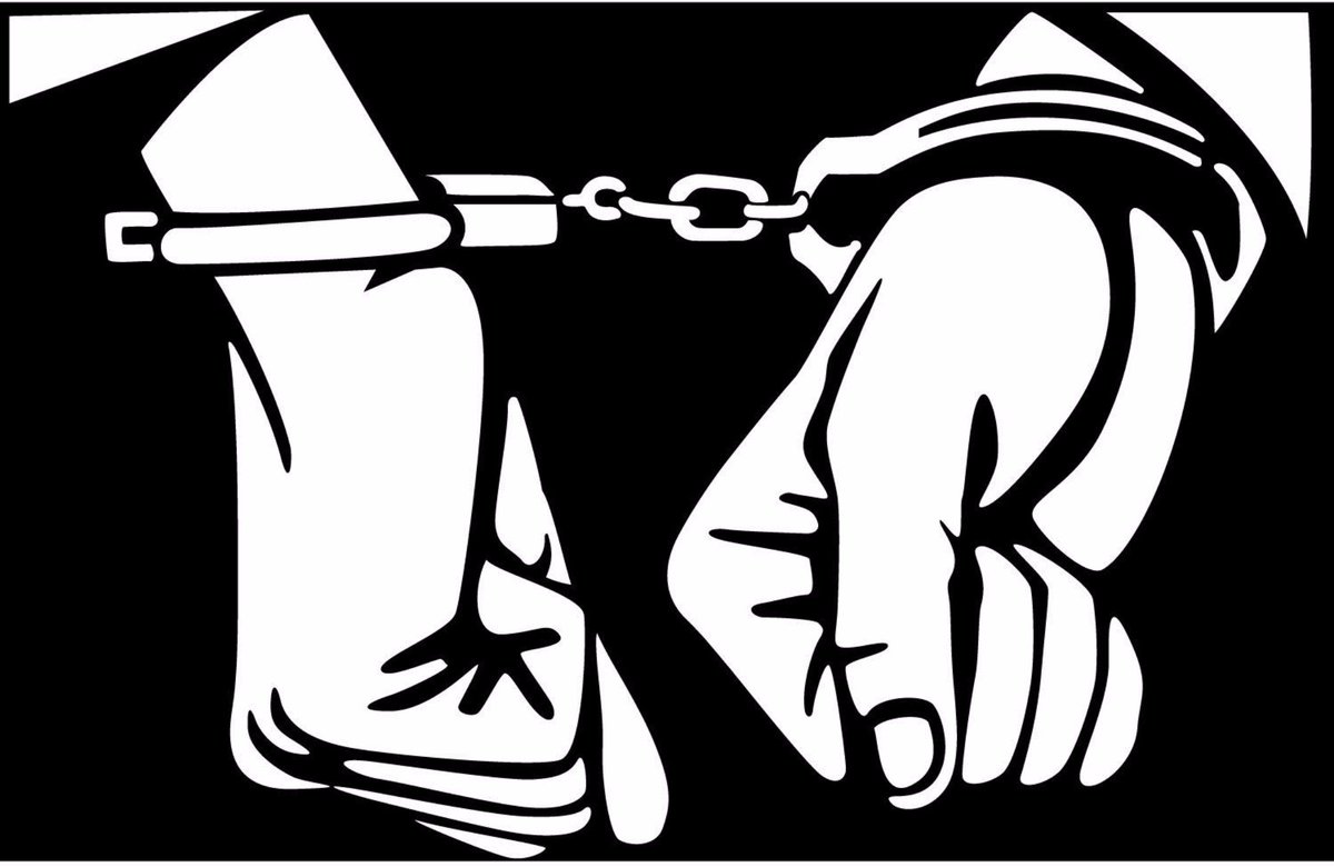 CheshNWalesAAP's tweet photo. ARV have stopped a vehicle on #M6 based on information received (assisted by @CheshireRCU & @NWmwaypolice).
Male arrested on suspicion of the following
*Poss Class A Drug
*Expired Driving License
*No Insurance
*Failing to provide re Drug Driving.
#HereForYou #OpIntercept https://t.co/sc1kll6o0e
