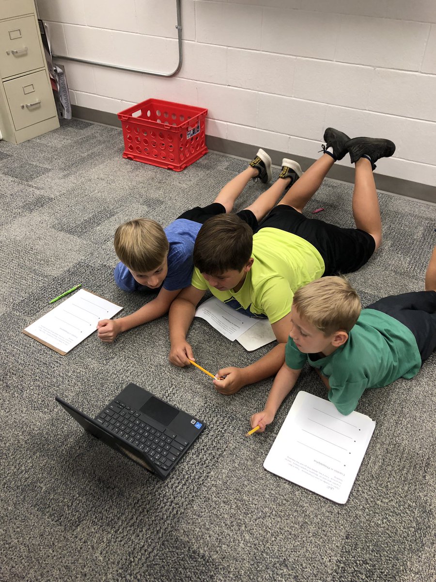 MrsSmithsClass4's tweet photo. Google Classroom with partners #LISDFutureFocus https://t.co/55AbJtOfQ0