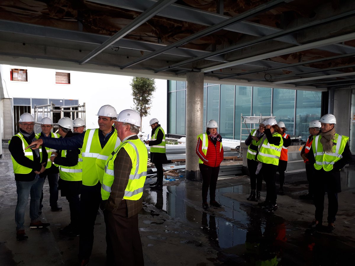 EliardJph's tweet photo. Ce midi, après une visite du chantier de la Cité Numérique du @LeHavreMetro , @Normandigital16 et @MedefLeHavre ont signé une convention de partenariat, pour favoriser ensemble le développement du numérique et l'innovation.
@medef https://t.co/1C3Fn1EXlg