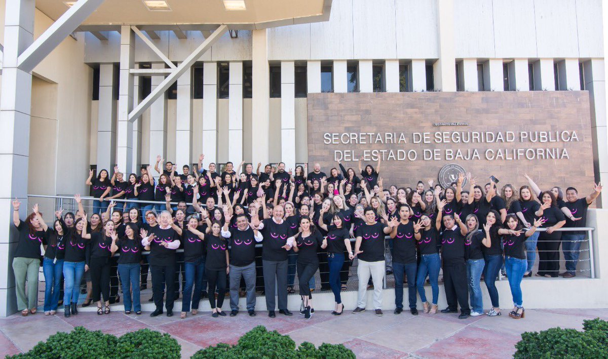 En Secretaría de Seguridad Pública, nos pusimos la camiseta! #QuiéreteTócate
Ya tienes la tuya? Puedes pasar por ella a las oficinas de DIF Baja California