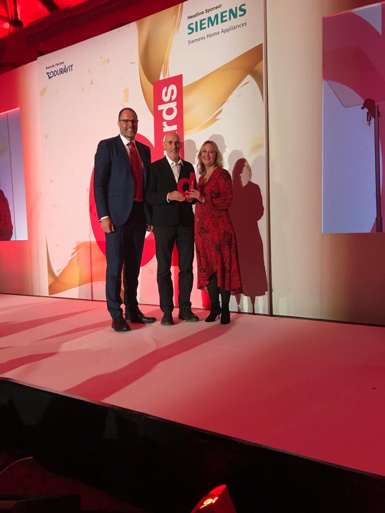 IdealStandardUK's tweet photo. We’re delighted that our new range of colourful Ipalyss basins has won a @designerKBaward! What a brilliant event bringing together the best of the industry. #DesignerKBAwards https://t.co/on6jnDxth3