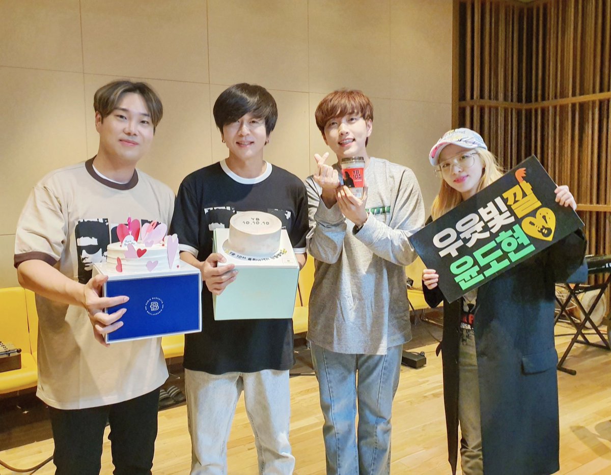 mbcstar's tweet image. &amp;lt;게스트를 입력하세요&amp;gt;
#이정환 님(a.k.a. 별밤지기 산들)이 
입력한 게스트
#YB 10집으로 컴백한 #윤도현
&amp;amp; #윤도현키즈 #유재환
그리고 깜짝 손님#산다라박 까지!
좋은 날, 좋은 사람들과, 좋은 얘기 나눴습니다🤩
&apos;인연&apos;이란 정말 소중하죠?!
참참, 더 없이 소중한 모든 별밤가족들
오늘도 잘자요✨