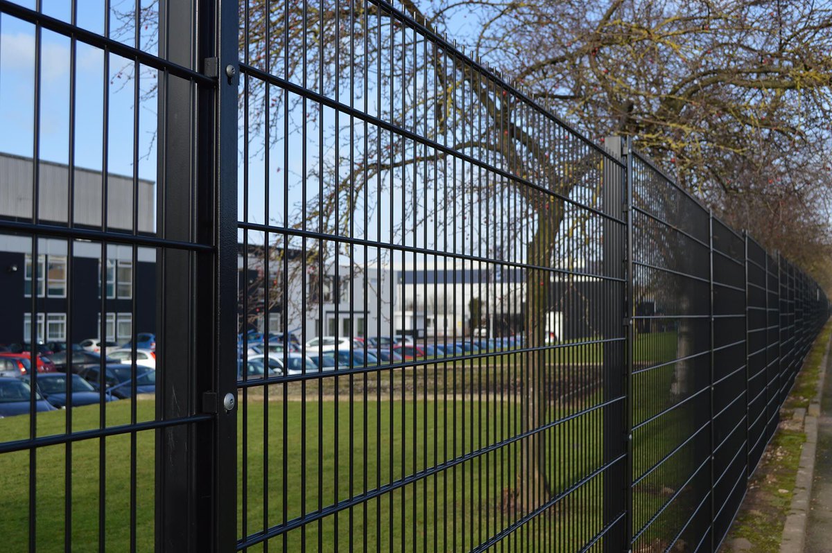 CLD_Fencing's tweet photo. Do you need a cost-effective #industrial #fencing system that still offers high #security #protection for your #premises? 

CLDs Dulok-6 SR1 system could be the #solution for you!

Find it at: https://t.co/13e5ijt5Cp

#HighSecurity #WarehouseSecurity #PremisesProtection https://t.co/IPg2zfwCu1