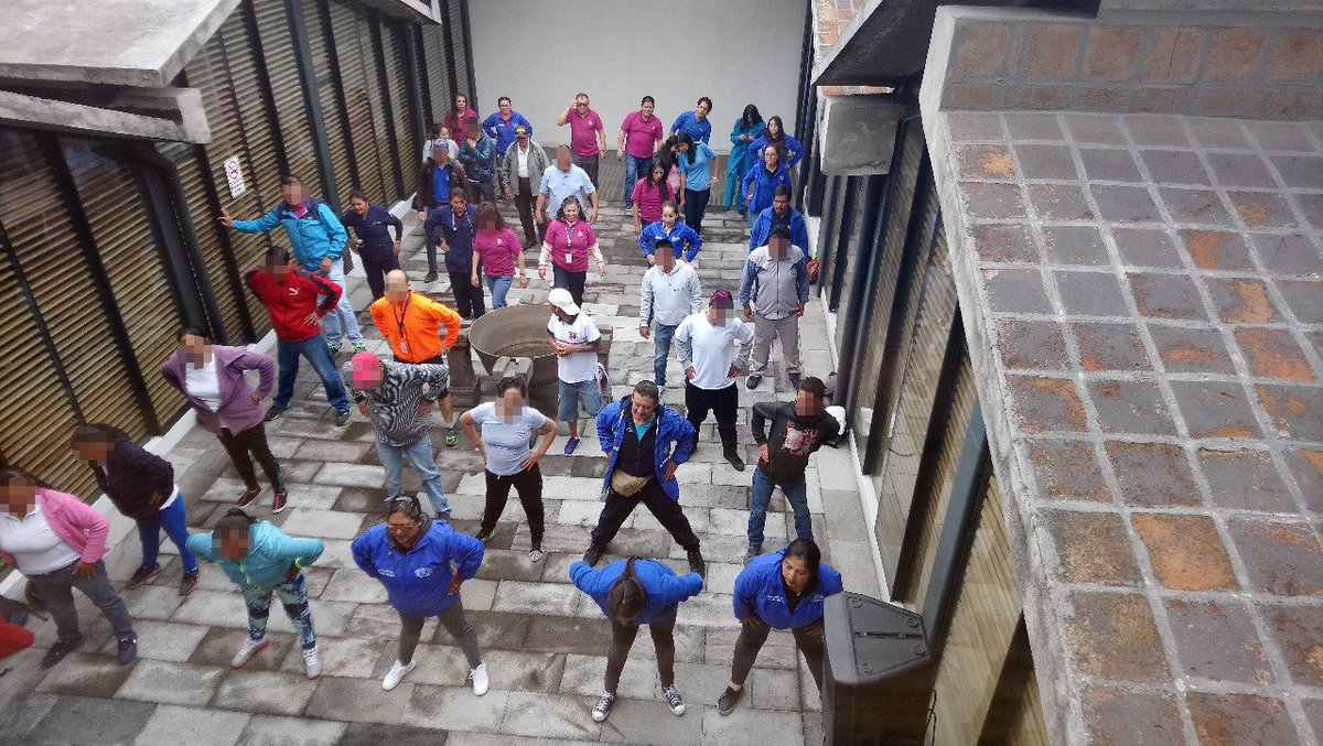 SaludPichincha's tweet photo. En conmemoración del Día Mundial de la #SaludMentalEc, el Centro de Atención Ambulatoria Especializado San Lázaro #CAAESanLázaro realiza la feria “Conect@ con la vida”, en la cual se expuso la importancia del cuidado de la Salud Mental y la prevención del suicidio #SaludParaTodos https://t.co/ZcO5nDV3MG