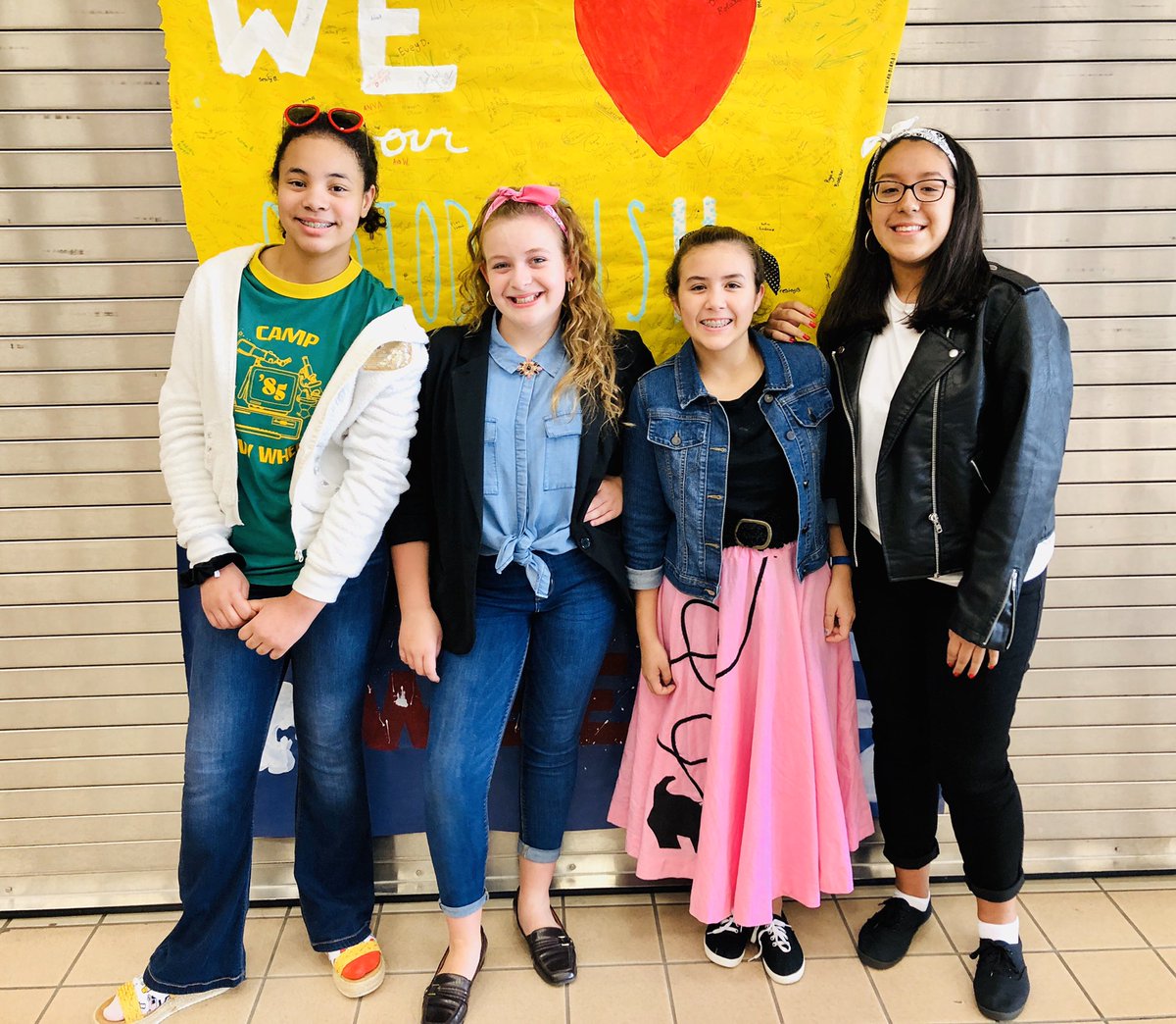 BerryMiller_JH's tweet photo. Bobcat Spirit Week is strong in the universe. Day 4: #ThrowbackThursday ✌🏼#BobcatPride #SpiritWeek #WeArePearlandISD https://t.co/aSYOp48d9d
