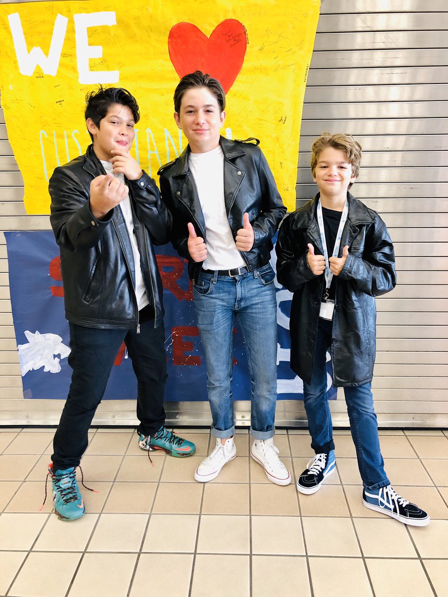 BerryMiller_JH's tweet photo. Bobcat Spirit Week is strong in the universe. Day 4: #ThrowbackThursday ✌🏼#BobcatPride #SpiritWeek #WeArePearlandISD https://t.co/aSYOp48d9d