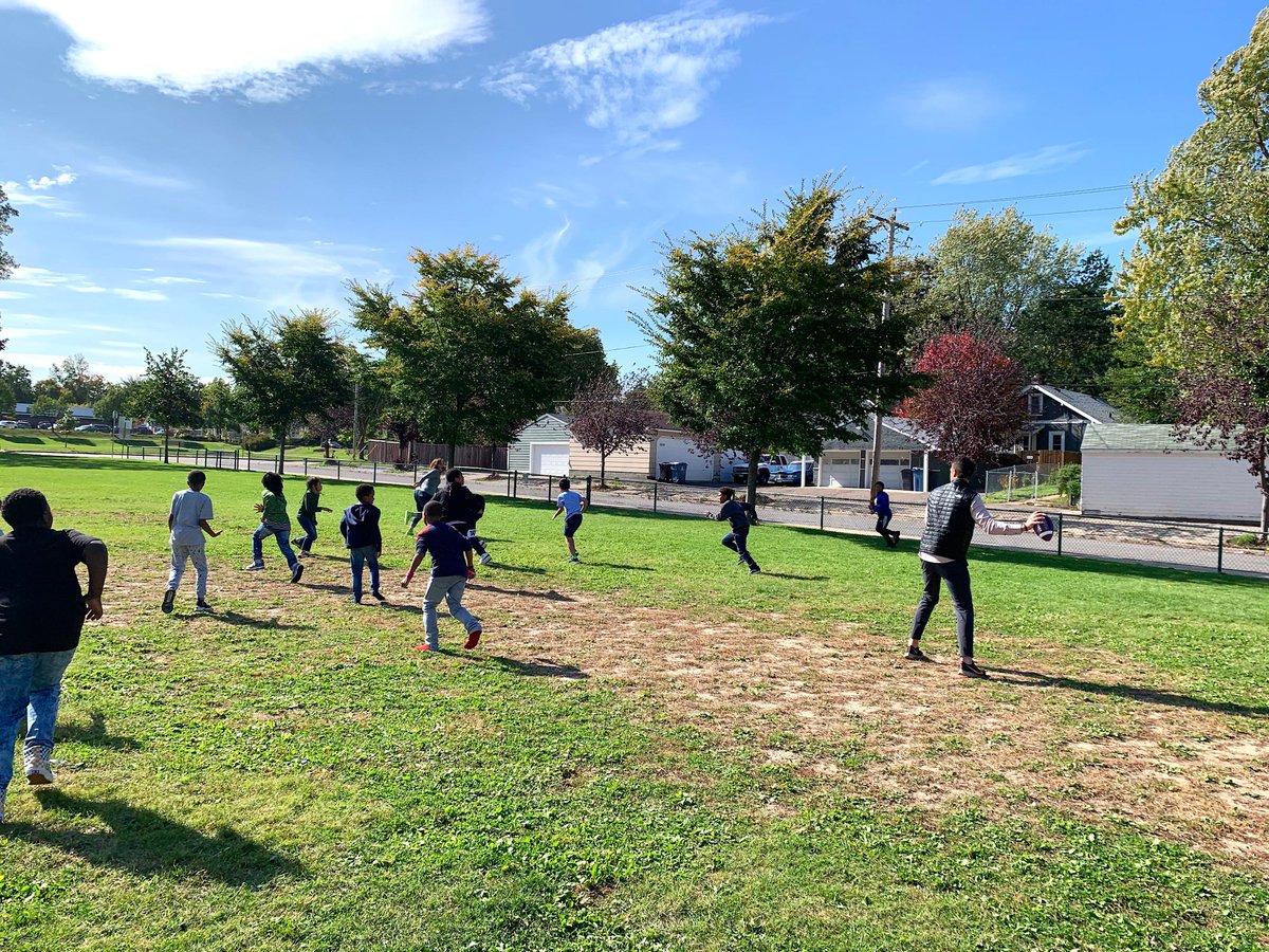 TwelveCG's tweet photo. As part of the @Jason_Zucker16 &amp; @CarlyAplin #Give16Honors award that @joshuaeking &amp; @JillEKing received, they chose to give their $1,000 to @MPS_LucyLaney — the very first school Twelve volunteered at with @PlayworksMN back in 2016! https://t.co/Od2sCWy2QB