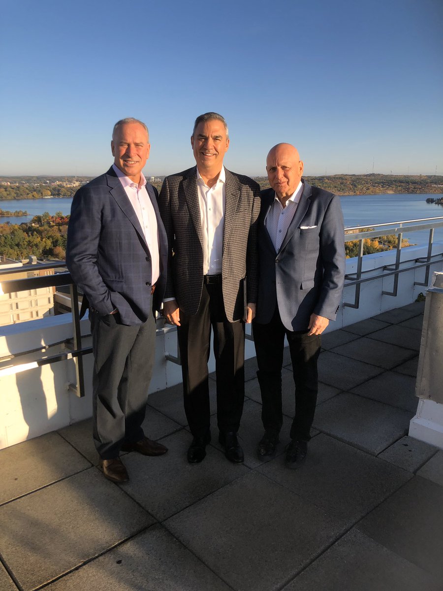 Laurentian Alumni | Anciens de la Laurentienne tweet media