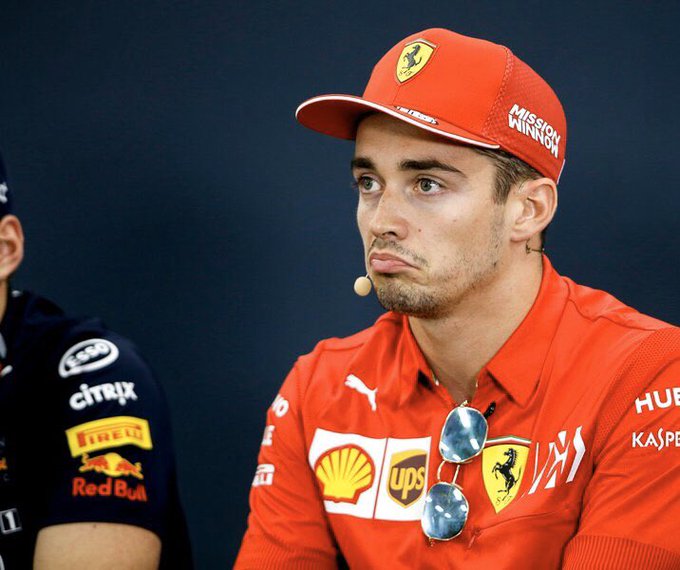 EGhzJOlXkAAFSdY?format=jpg&name=small