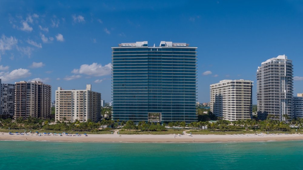 Condodotcom's tweet image. With sweeping views of the Atlantic, Oceana is a contemporary luxury residence located in the exclusive enclave of Bal Harbour. bit.ly/2ZXy6ZQ
#condoliving #miamicondos #balharbour #luxurycondos #newconstruction #condosforsale #oceanview ##realestate #miamilifestyle
